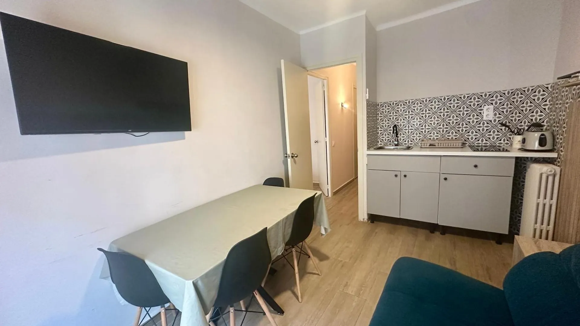 アパート Encantador Apartamento Centrico En Fonda Can Setmanes By Cozycatalonia ブラナス