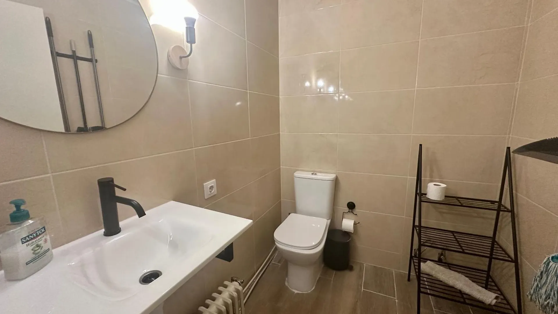 Encantador Apartamento Centrico En Fonda Can Setmanes By Cozycatalonia ブラナス 0*,