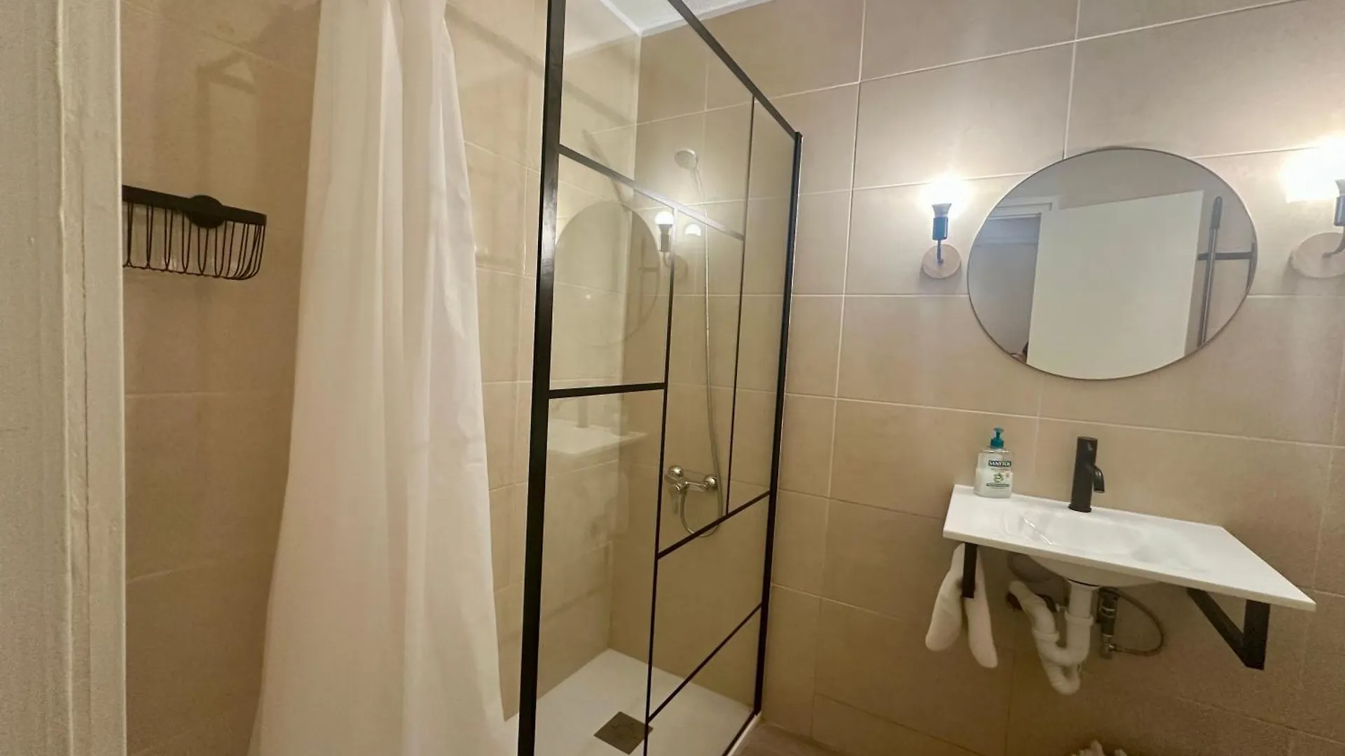 Encantador Apartamento Centrico En Fonda Can Setmanes By Cozycatalonia ブラナス
